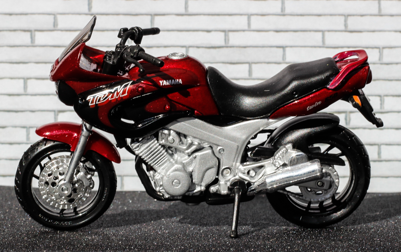 Maisto Yamaha TDM850